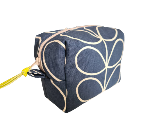 Linear stem print cosmetic bag in dark blue