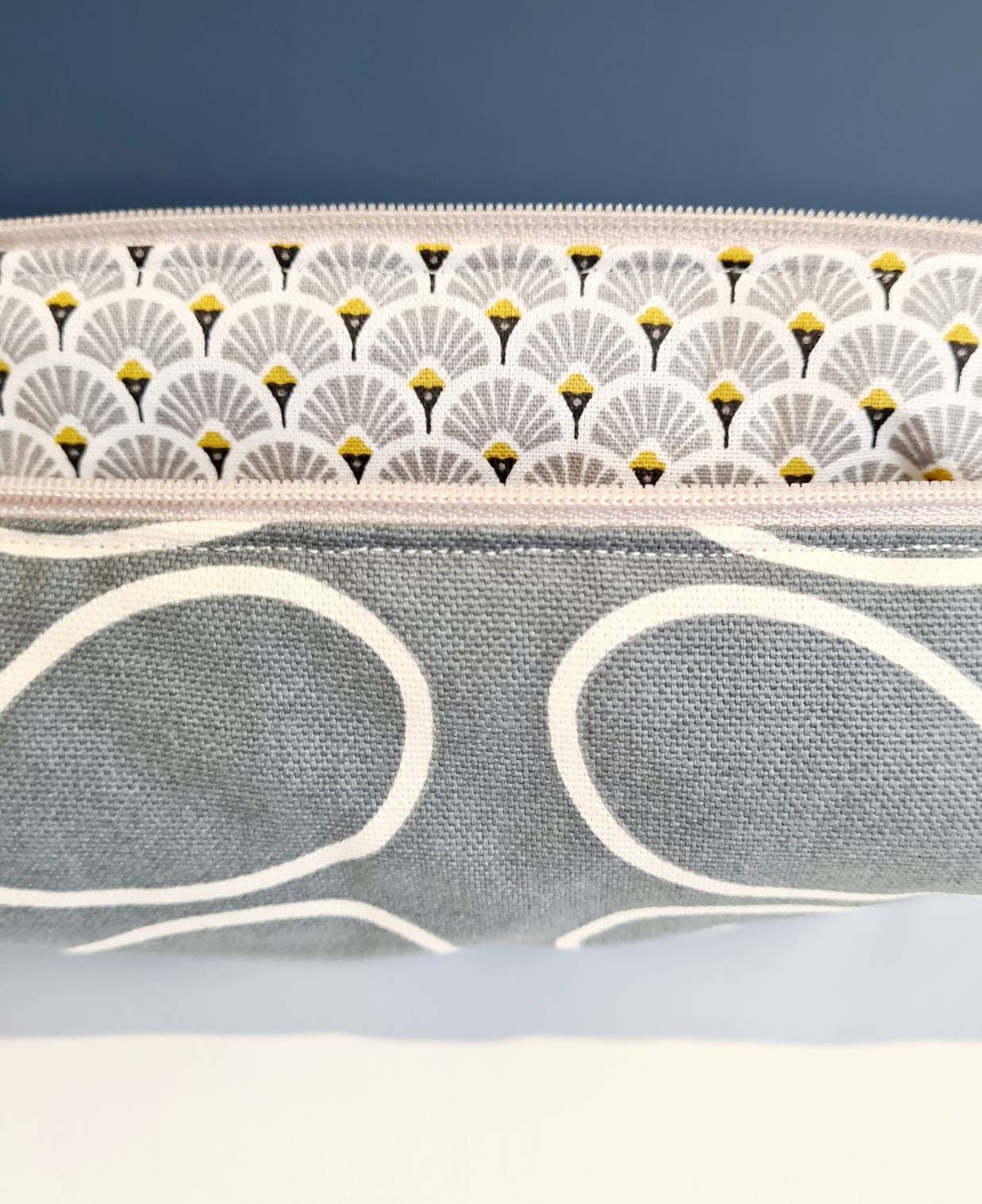 Linear stem print cosmetic bag in grey