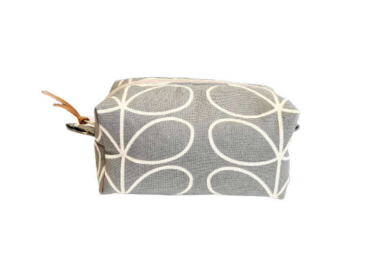 Linear stem print cosmetic bag in grey