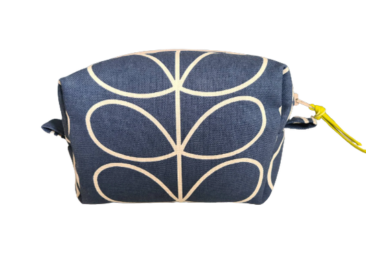 Linear stem print cosmetic bag in dark blue